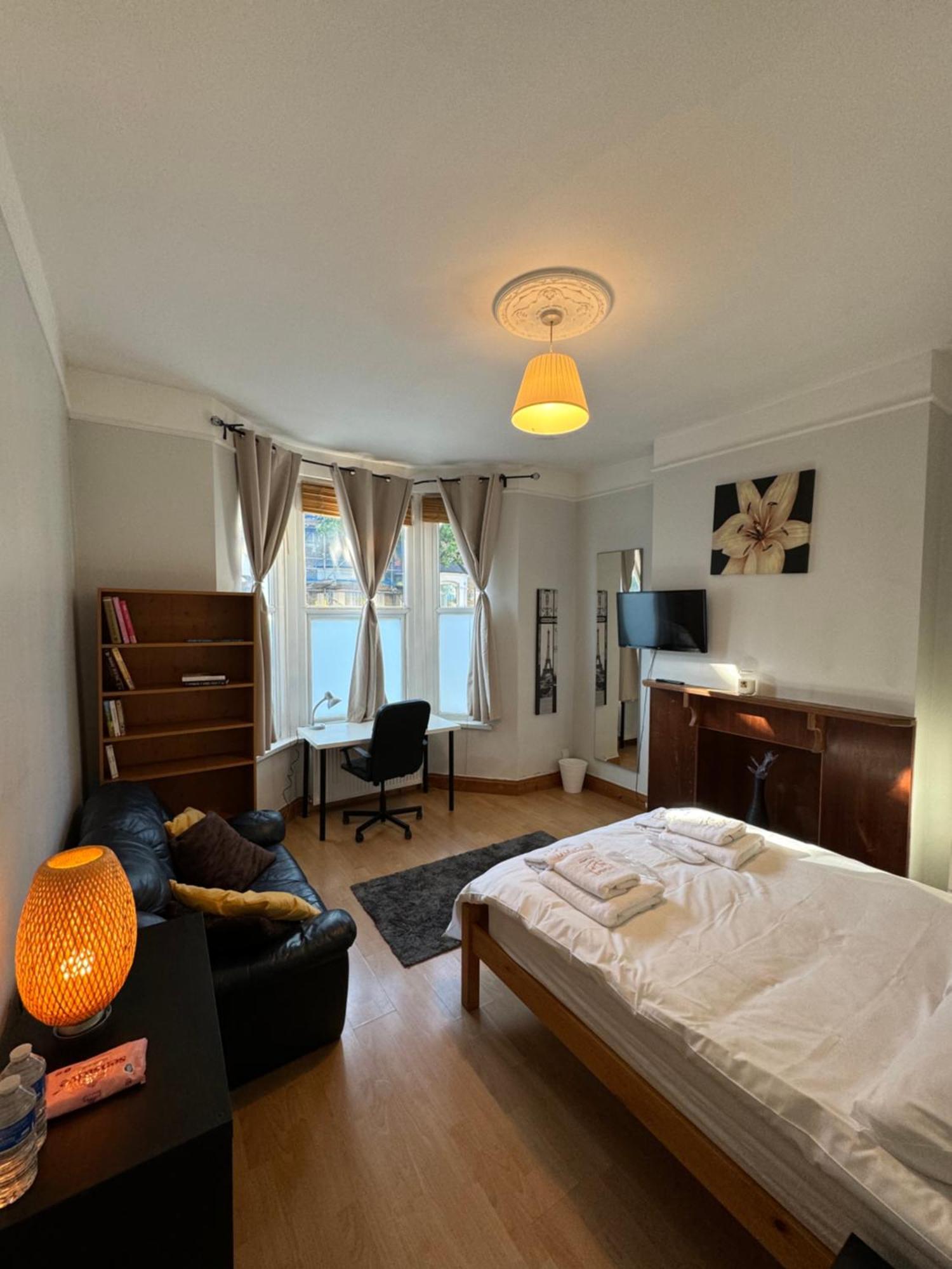 Napcastle Archway Hotel London Exterior photo
